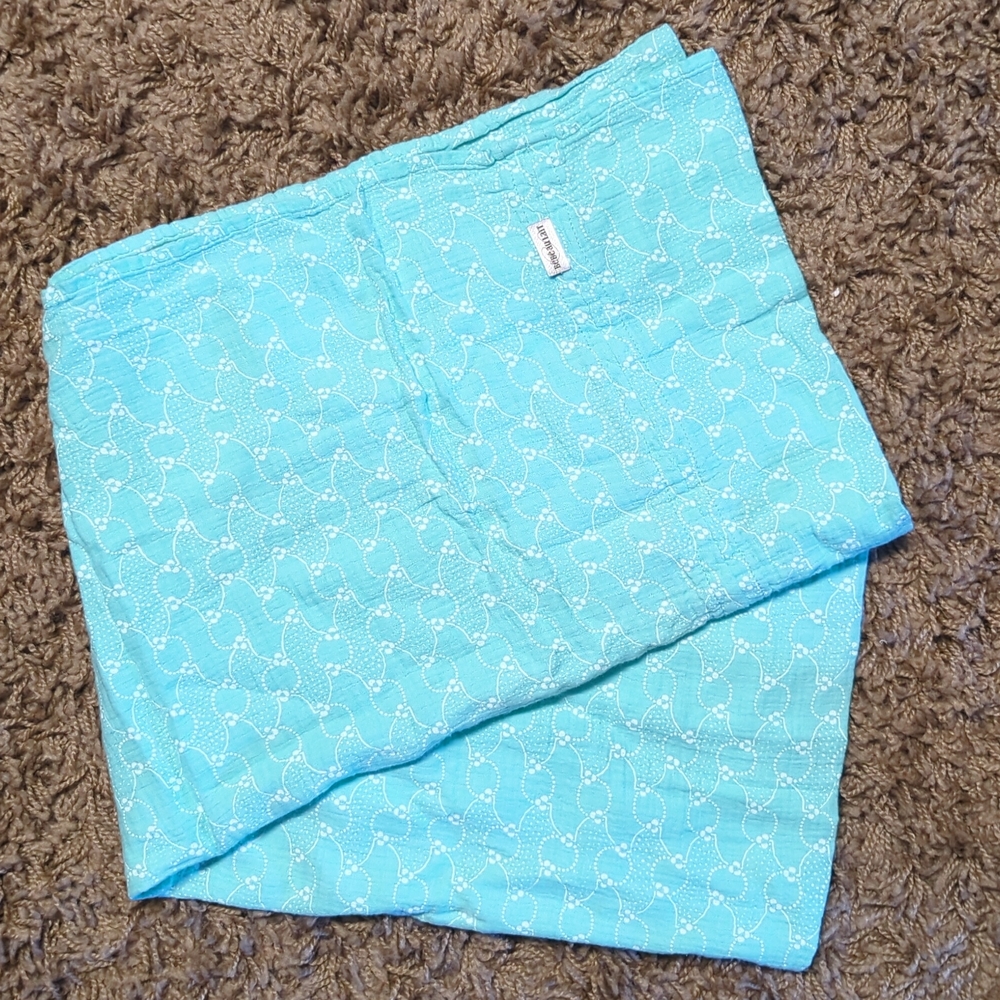 Bebe Au Lait Nursing Cover